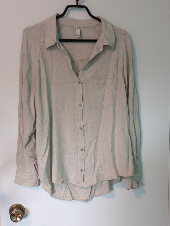 Gentle Fawn Tops - 🍁Gentle Fawn Lightweight Beige Button-Up Shirt